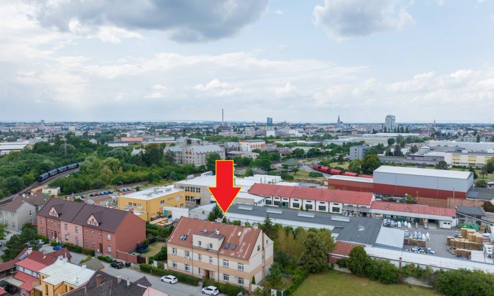 19 luxusní byt 4+kk Olomouc pohled na dům-min